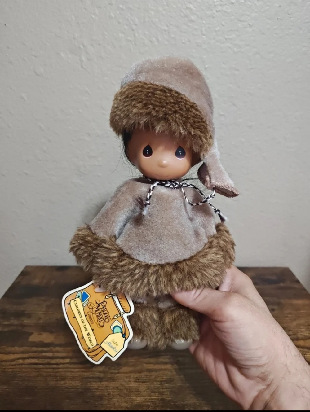 1994/95 Vintage Precious Moments "Children of the World" Sulu Alaska Doll New
